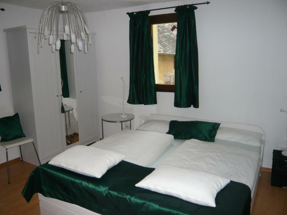 Pension Am Weinberg Mesenich Exterior photo